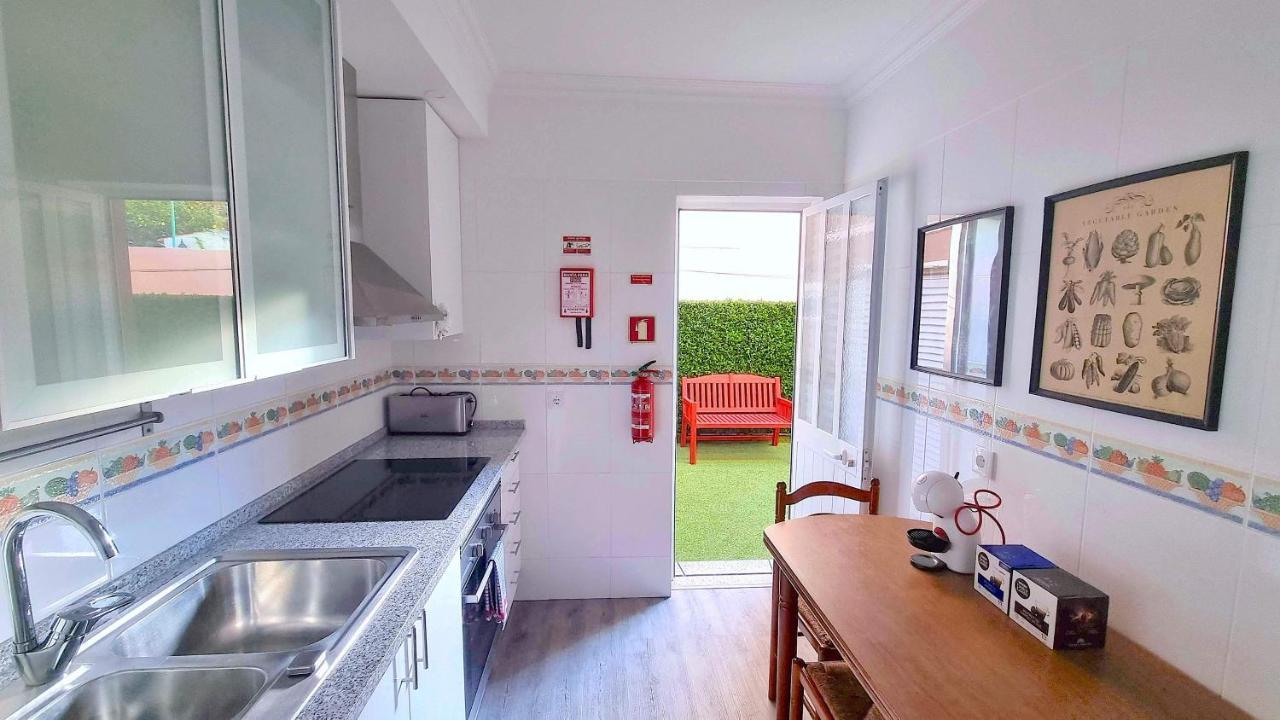 Afonso Galo Guest Apartments III Almada Buitenkant foto